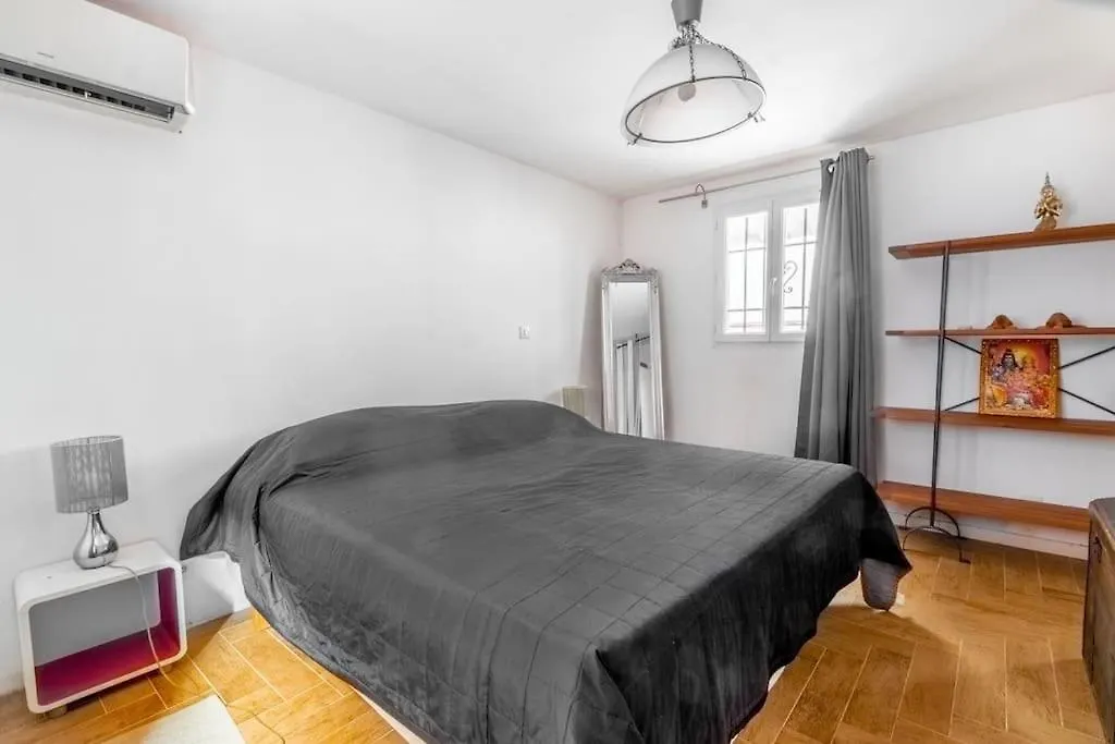 Lovely Townhouse In A Lively Area Close To The Old Nizza Franciaország