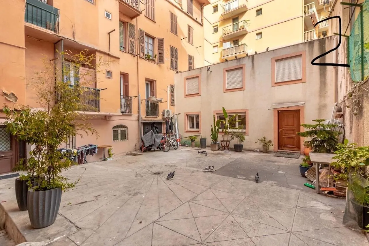 Lovely Townhouse In A Lively Area Close To The Old Nizza